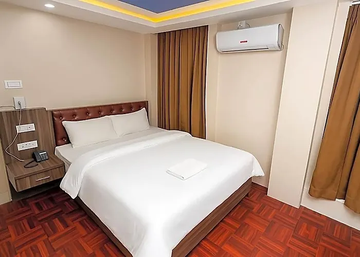 Applewood Hotel
